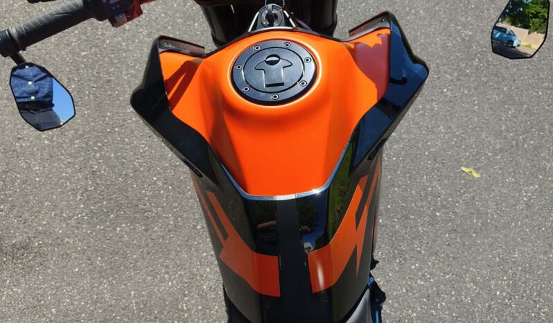 
KTM 890 Duke GP – 115 ch – 2023 – 3 550 km full									