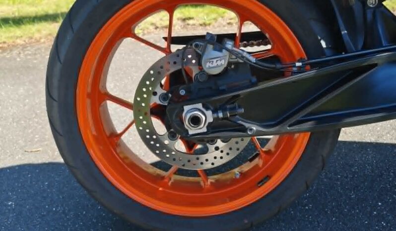 
KTM 890 Duke GP – 115 ch – 2023 – 3 550 km full									
