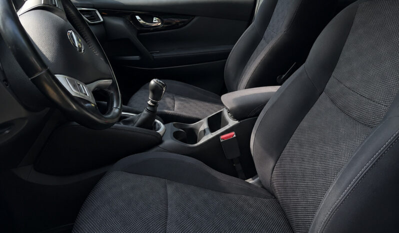 
NISSAN Qashqai N-Connecta 1.2 DIG-T 115 ch full									