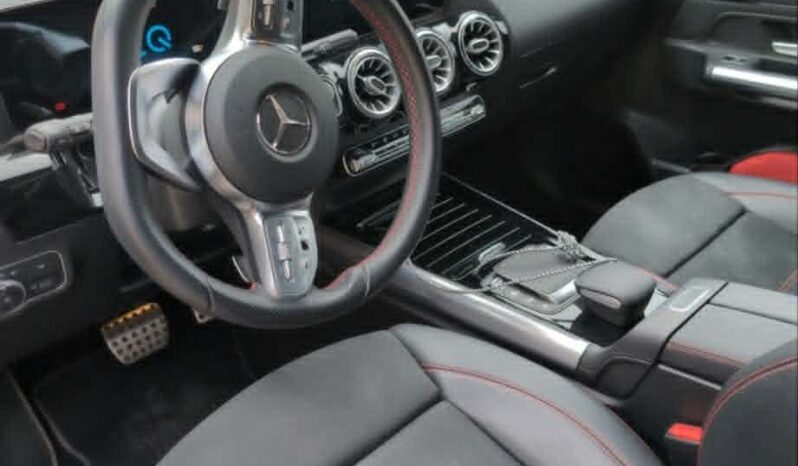 
MERCEDES-BENZ Classe GLA hybride full									