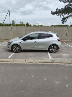 
RENAULT CLIO V Initiale Paris E-Tech Hybrid full									