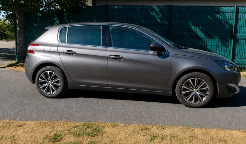 
PEUGEOT 308 Allure 130 CH full									