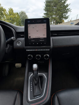 
RENAULT CLIO V Initiale Paris E-Tech Hybrid full									
