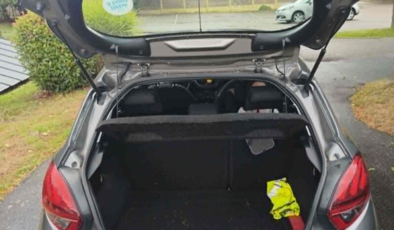 
PEUGEOT 208 Style 82ch full									