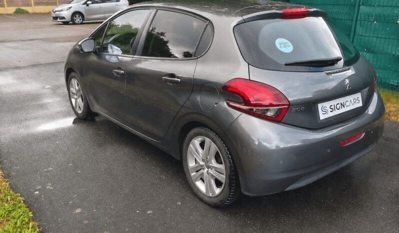 
PEUGEOT 208 Style 82ch full									
