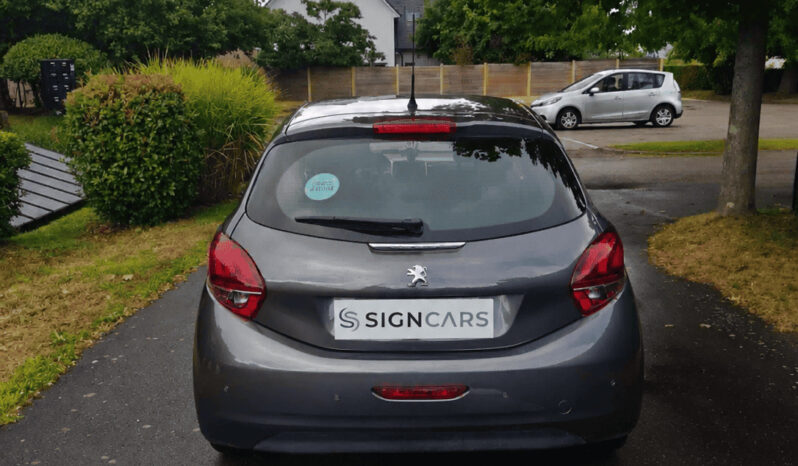 
PEUGEOT 208 Style 82ch full									