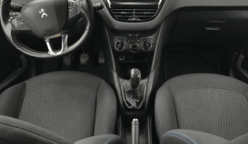 
PEUGEOT 208 Style 82ch full									