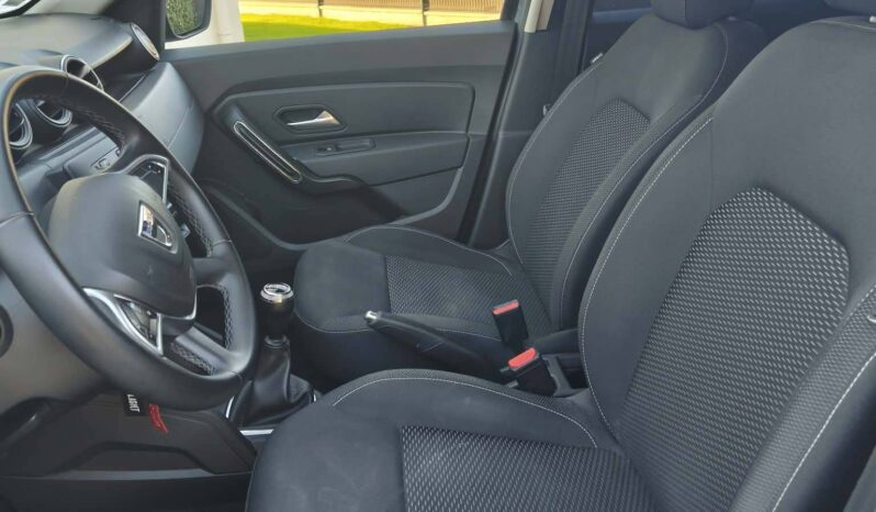 
DACIA DUSTER Blue dCi 115 4×2 Confort full									