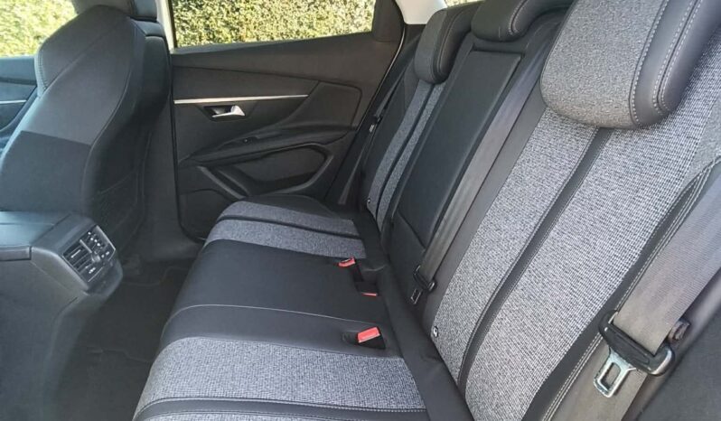 
PEUGEOT 3008 130ch S&S BVM6 Allure full									