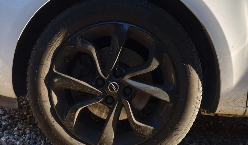 
OPEL CORSA COLOR EDITION – MOTEUR À CHAÎNE full									