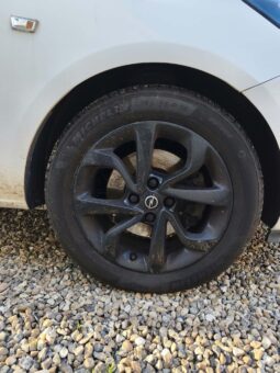 
OPEL CORSA COLOR EDITION – MOTEUR À CHAÎNE full									